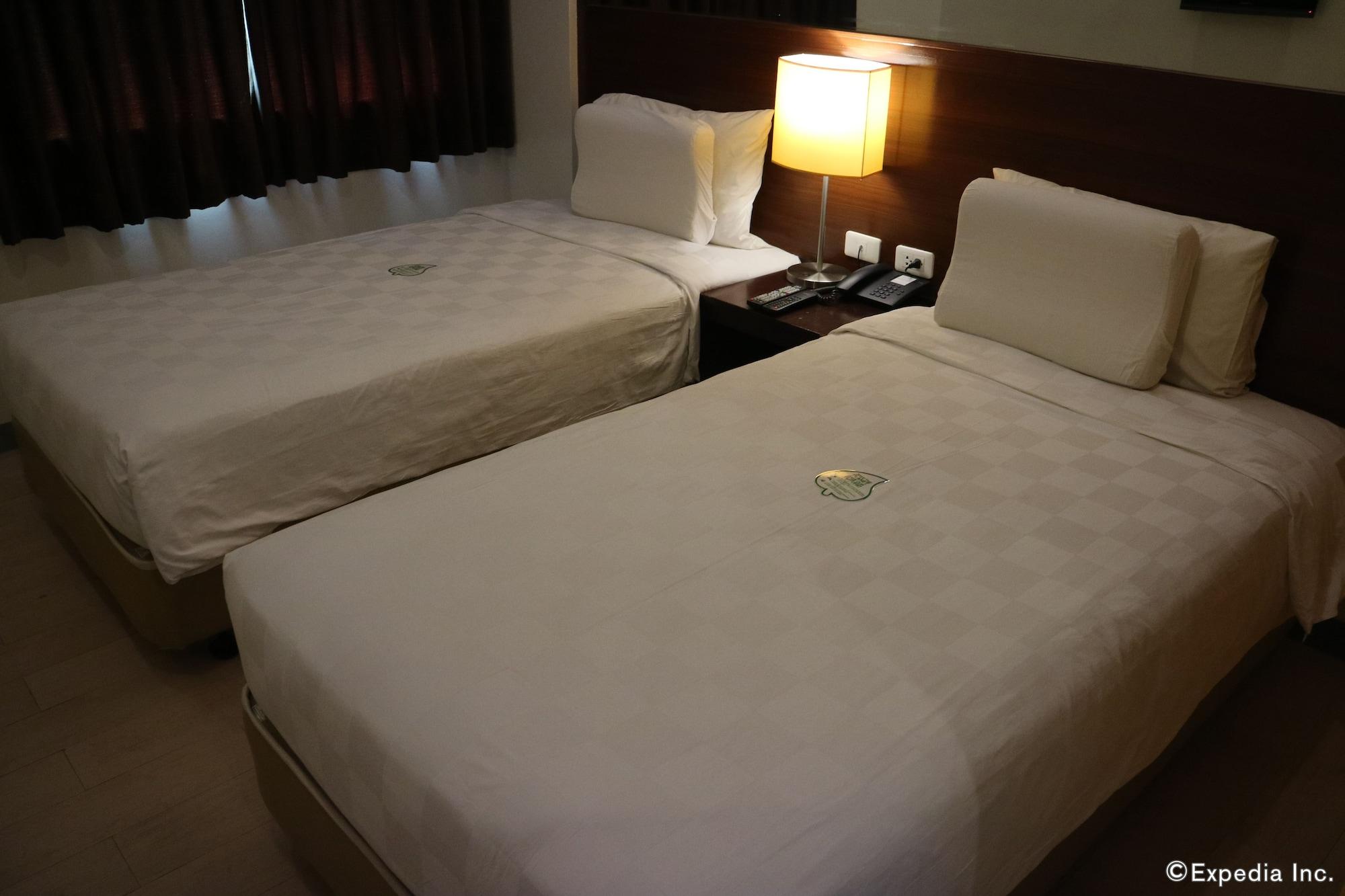 Go Hotels Баколод Екстер'єр фото